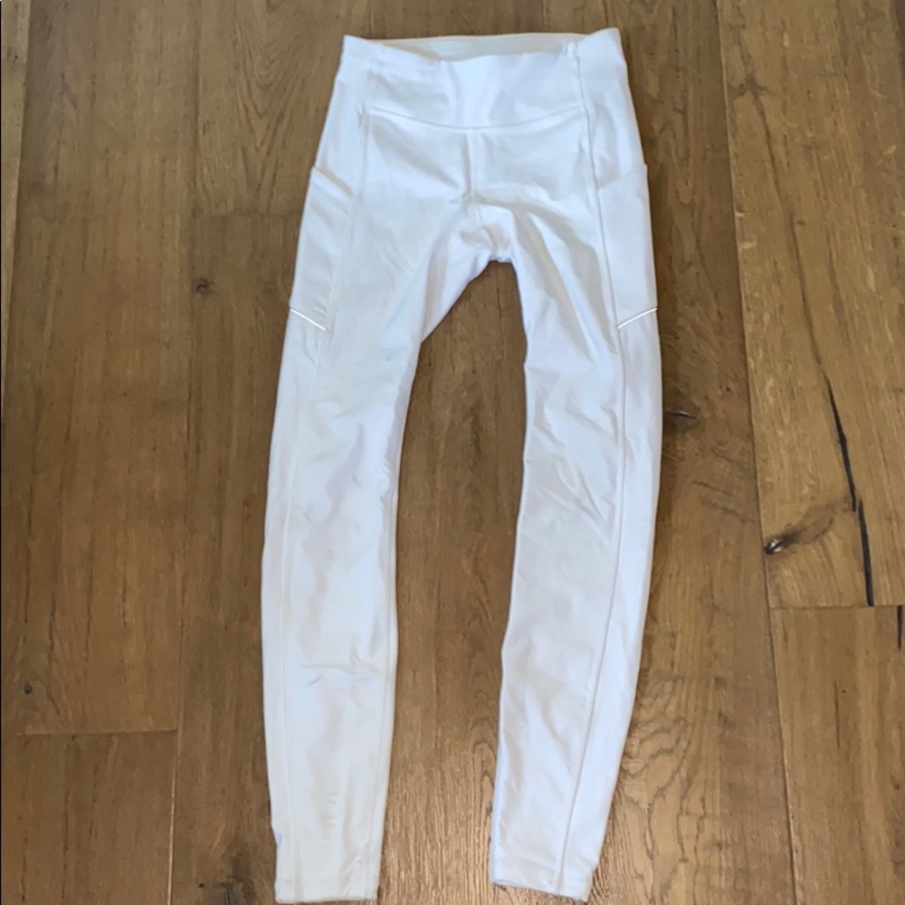 white lululemon speed up tight 28”